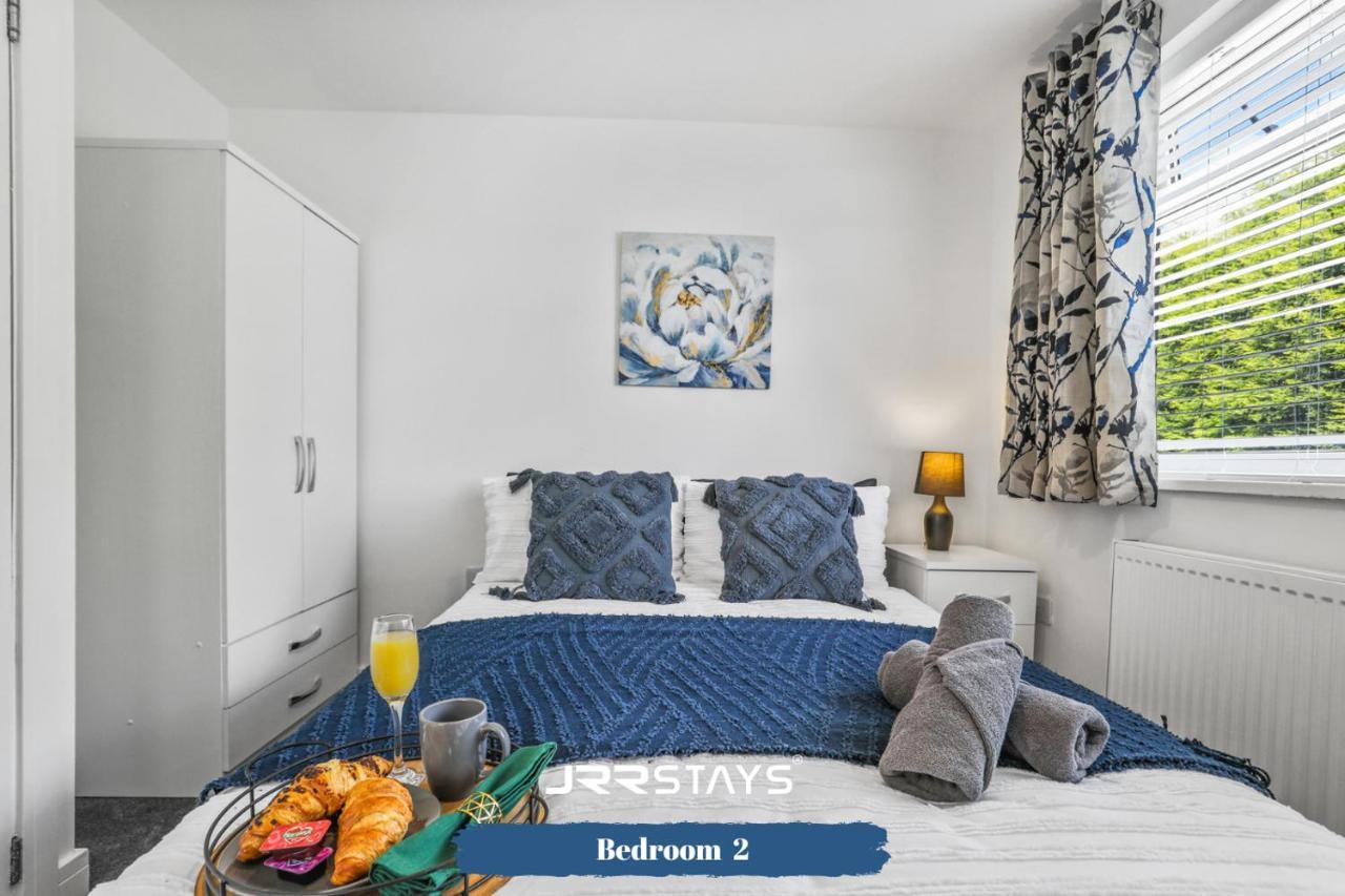 Wolverhampton - Amazing 3 Bedroom, Sleeps 6, Wi-Fi - Jrr Stays Exterior foto